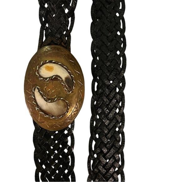 Trendy Black Woven Leather Belt with brass buckle . 40” length - Picture 2 of 4